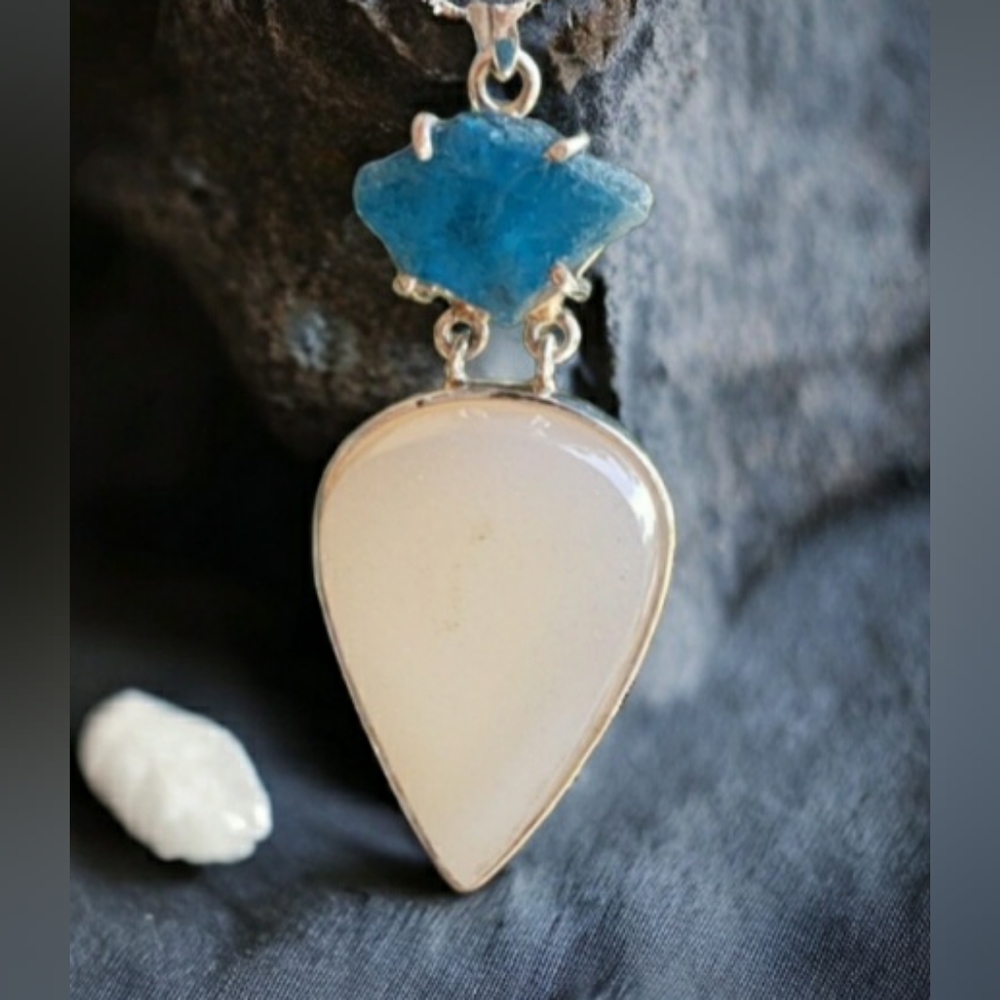 Druzy Quartz w/ Raw Neon Apatite Pendant Necklace